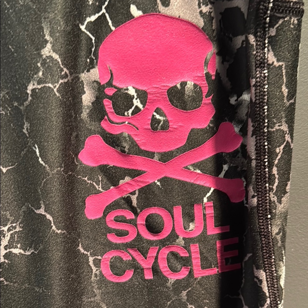 Women’s SoulCycle Black and Pink Capri Leggings - Picture 4 of 4
